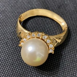 Vintage Gold Tone with rhinestones & pearl Brooch